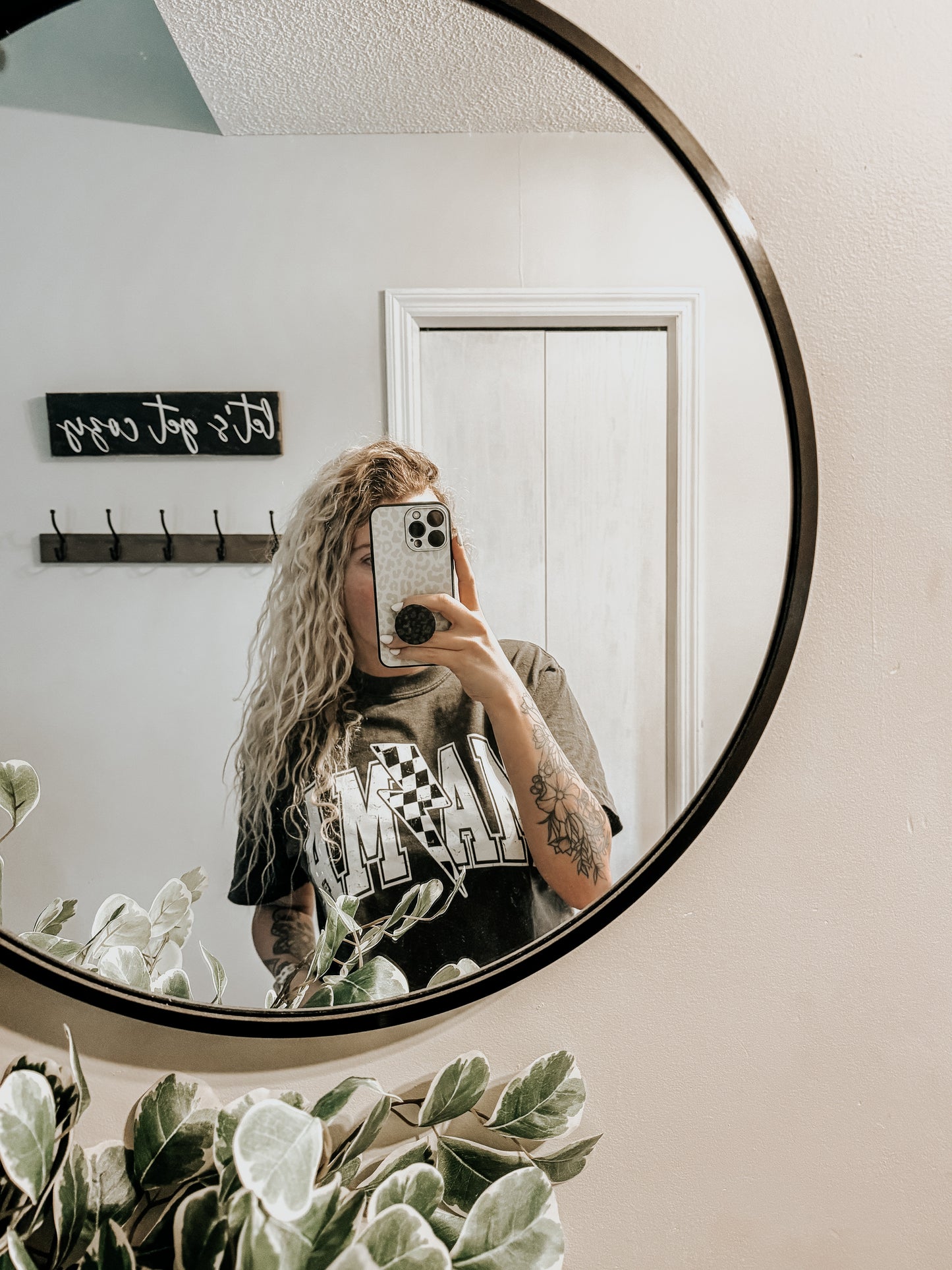 Vintage Lightning Grunge Mama Cotton Graphic Tee
